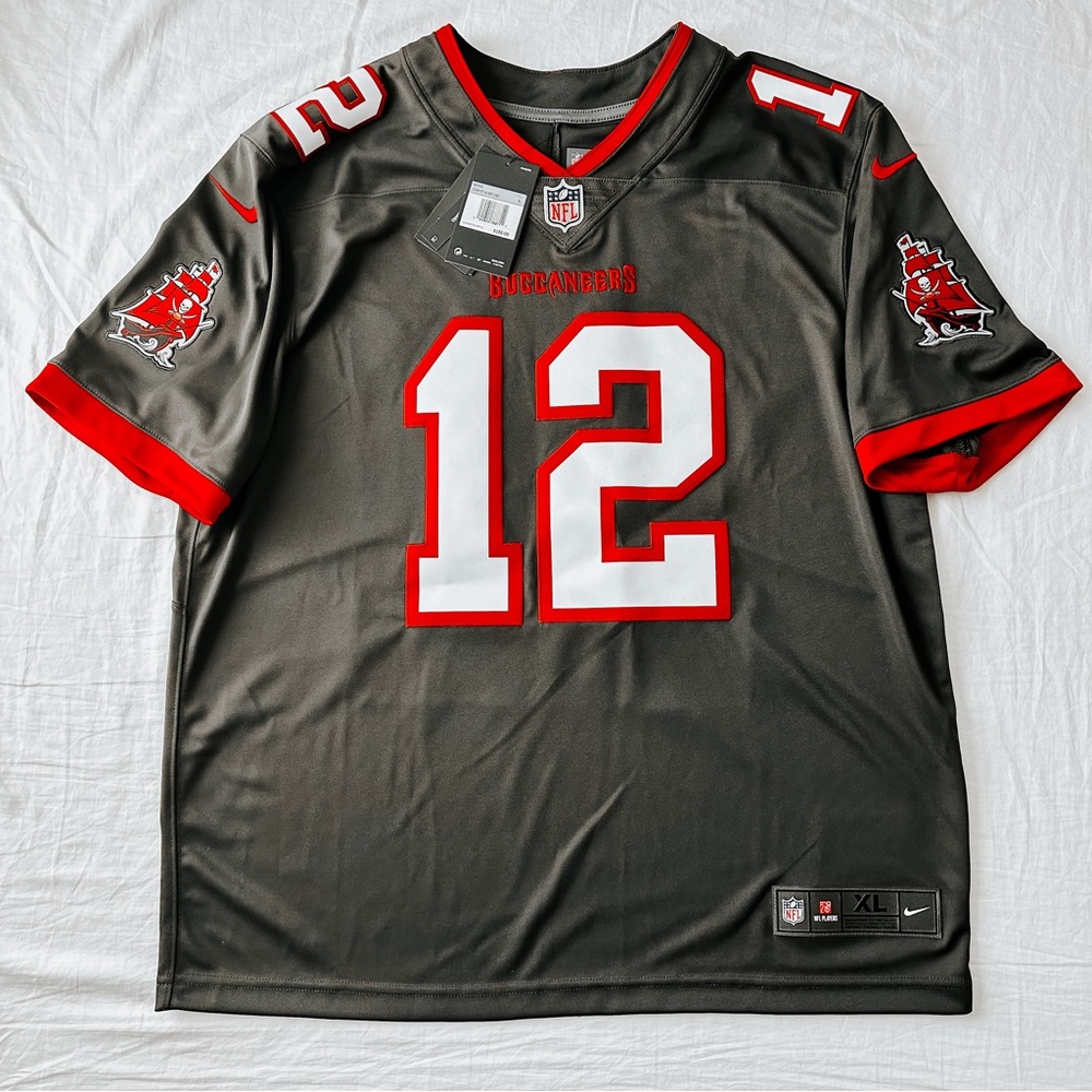 NWT NFL TOM BRADY BUCCANEERS JERSEY